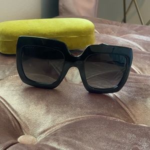 Gucci oversized sunglasses